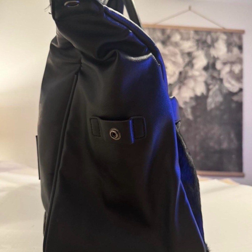 Vince Camuto Shiny Black Travel Bag - Picture 2 of 6